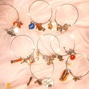 Bangle bracelets 🌸💍💍